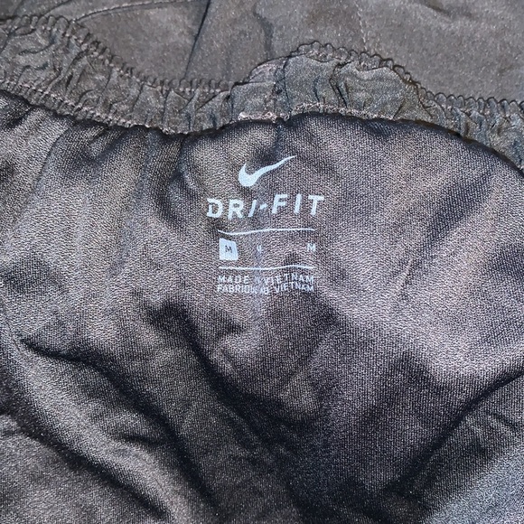 Nike Black Running Shorts - Picture 4 of 4